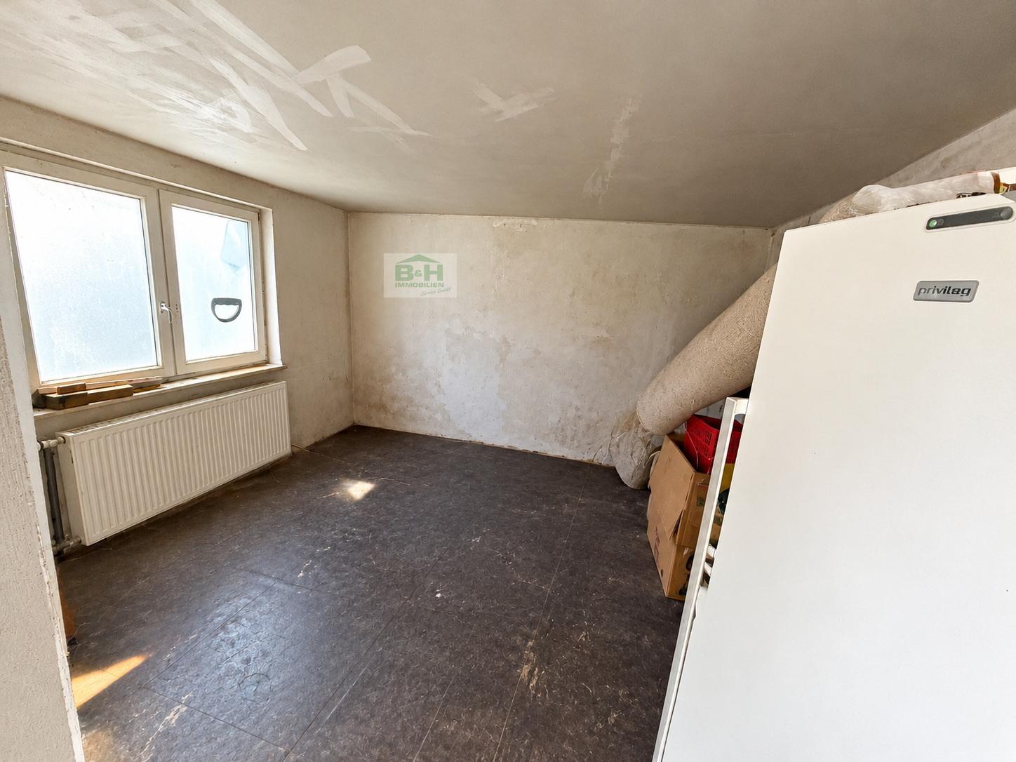 Freistehendes Einfamilienhaus mit 5 Zimmern, Balkon und Garten in beliebter Wohnlage von Wolfen-Steinfurth — Vorschaubild 15